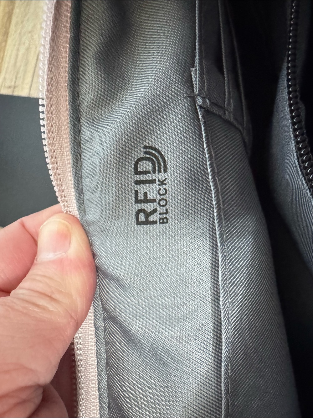 Rfid Blocking Target Open Story Minimalist Anti-Theft Chic Tech Travel Wristlet View 3